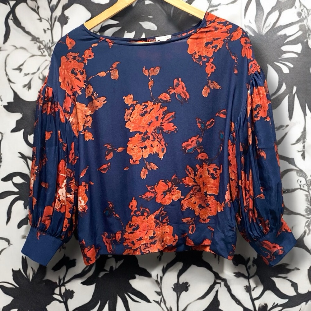 Odille Anthropology Navy/Red Floral Balloon‎ Sleeve Silk Blouse